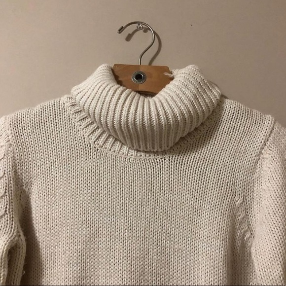 Turtle neck sweater - Picture 2 of 3
